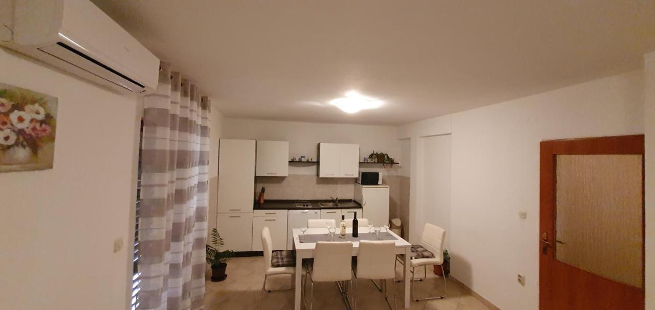 Apartment Put Vidaka Policnik Exterior photo